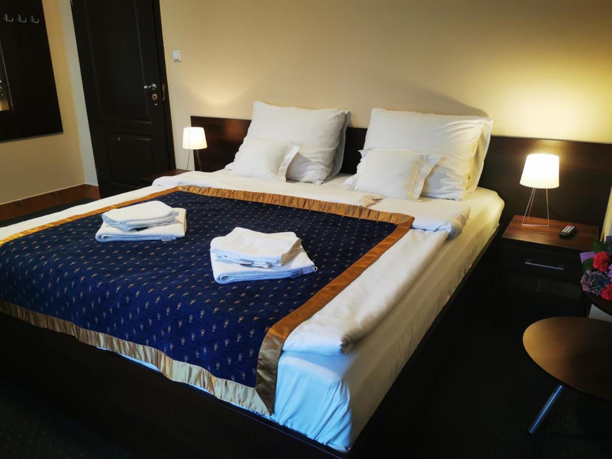 Fort Hotel Warszawa Eksteriør billede